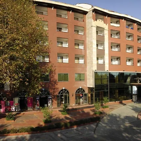 Hotel Noxinn Club