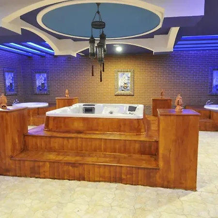 Hotel Noxinn Club