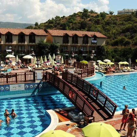 Noxinn Club Hotel Konaklı